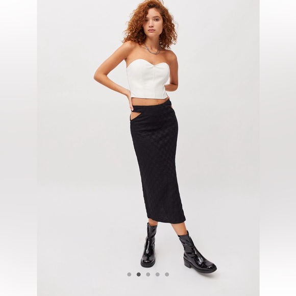 UO V-Strap Midi Skirt - Picture 4 of 7